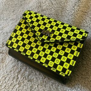 MICHAEL KORS Women’s Logo Leather Trifold Wallet